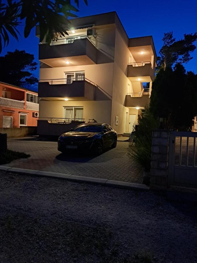 Apartmani Vukadin Vir Exterior foto
